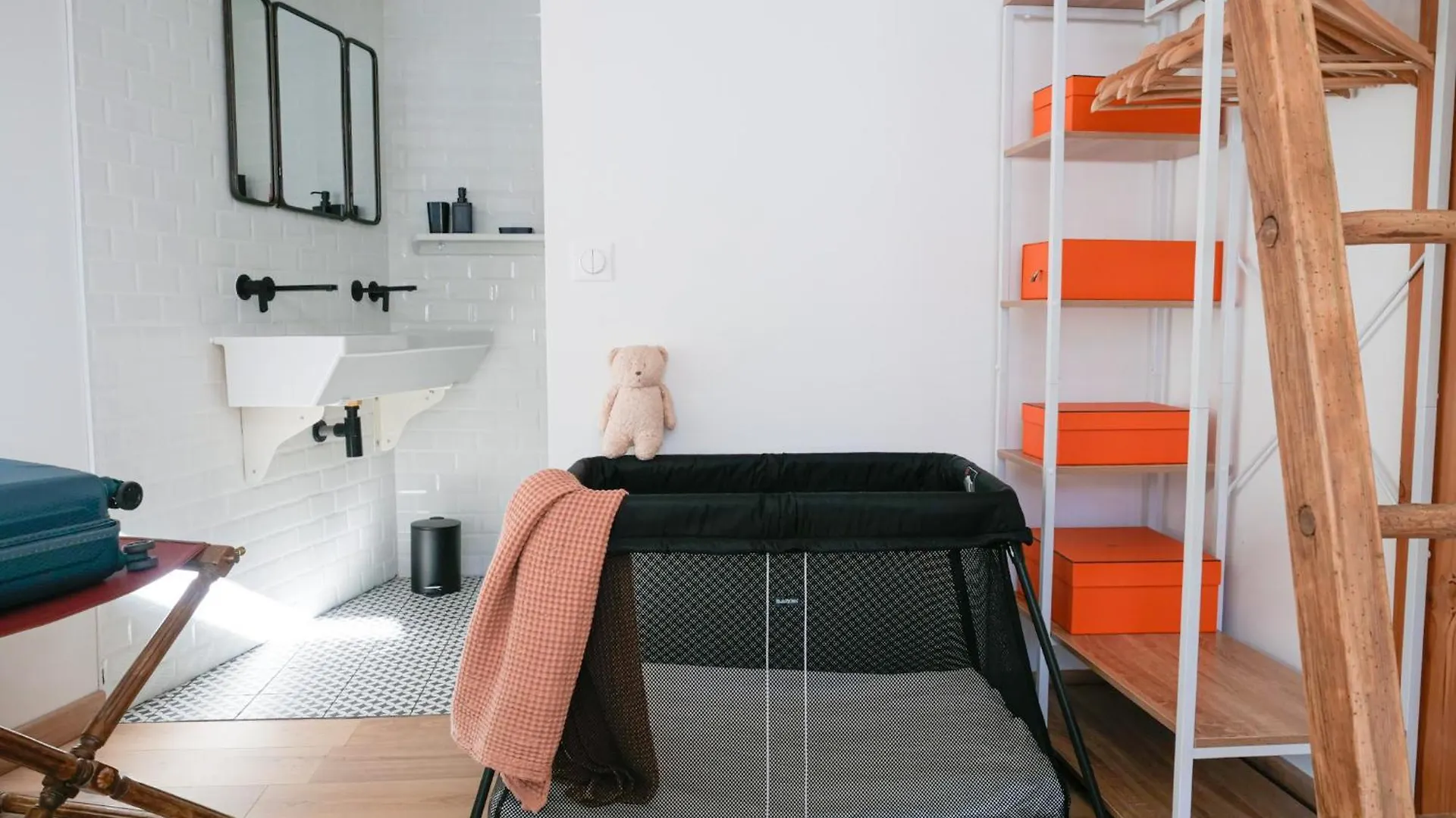 Anouste Lou Bercail - Cocon Entierement Renove Avec Vue Sur La Montagne Apartman Campan
